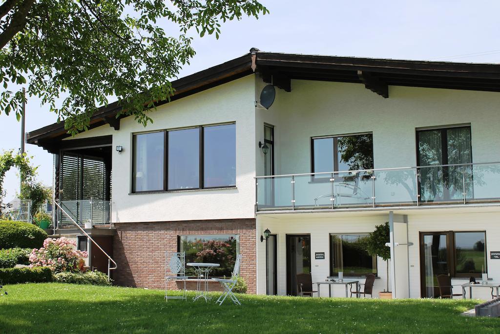 Ferienwohnungen Eifelblick Lutzerath Luaran gambar